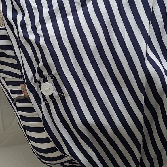 Black & White striped blouse - Picture 4 of 8
